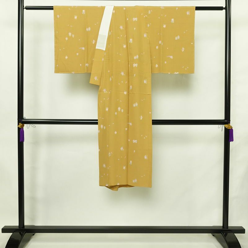 長襦袢 良品 猿 さる 正絹 人物・動物柄 袖無双・胴抜き 身丈121cm 裄丈63cm リサイクル着物 一部しつけ糸付き 着物 箔 黄・黄土色_画像2