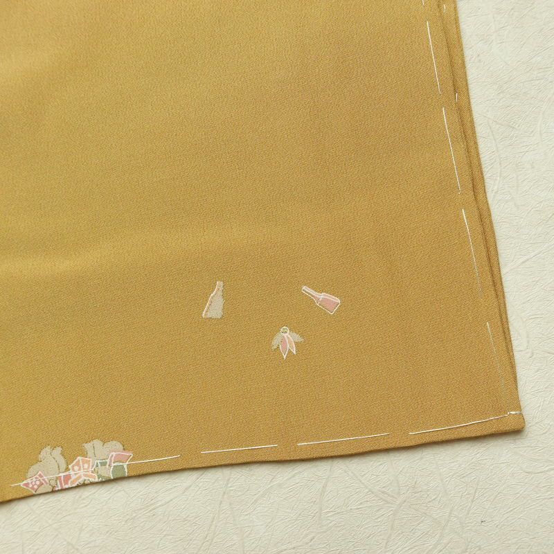 長襦袢 良品 猿 さる 正絹 人物・動物柄 袖無双・胴抜き 身丈121cm 裄丈63cm リサイクル着物 一部しつけ糸付き 着物 箔 黄・黄土色_画像17