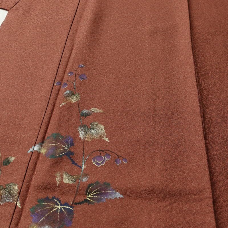 付け下げ 美品 落款入り しつけ糸付き 正絹 木の葉・植物柄 袷仕立て 身丈160.5cm 裄丈66.5cm リサイクル着物 着物 箔 茶_画像5