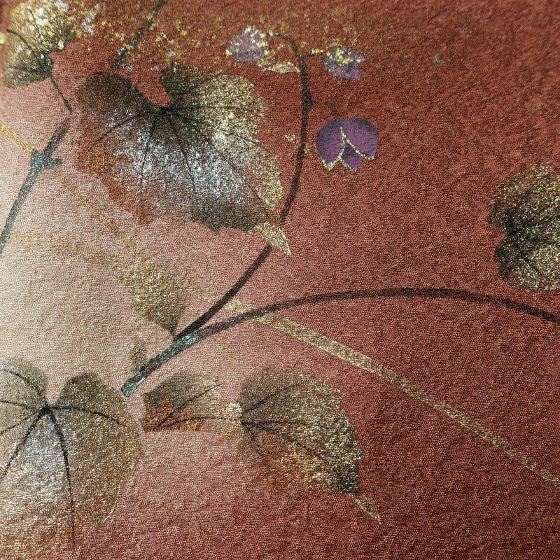 付け下げ 美品 落款入り しつけ糸付き 正絹 木の葉・植物柄 袷仕立て 身丈160.5cm 裄丈66.5cm リサイクル着物 着物 箔 茶_画像10