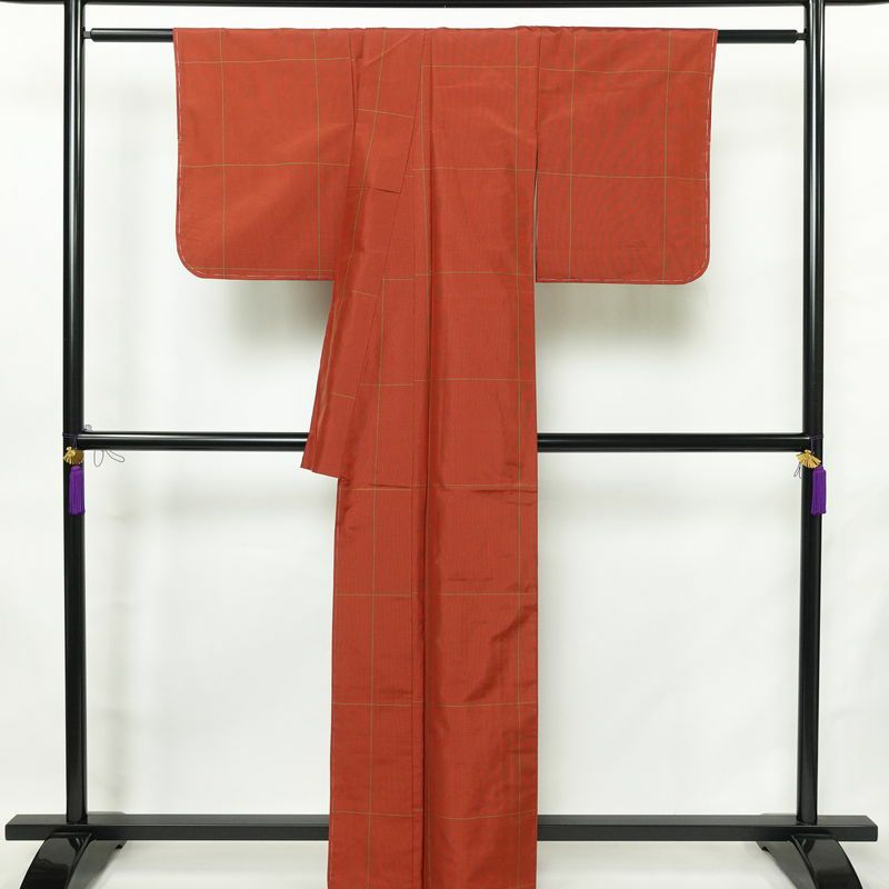 紬 しつけ糸付き 正絹 チェック・格子柄 袷仕立て 身丈162cm 裄丈63.5cm リサイクル着物 着物 モダン シンプル 赤・朱_画像2