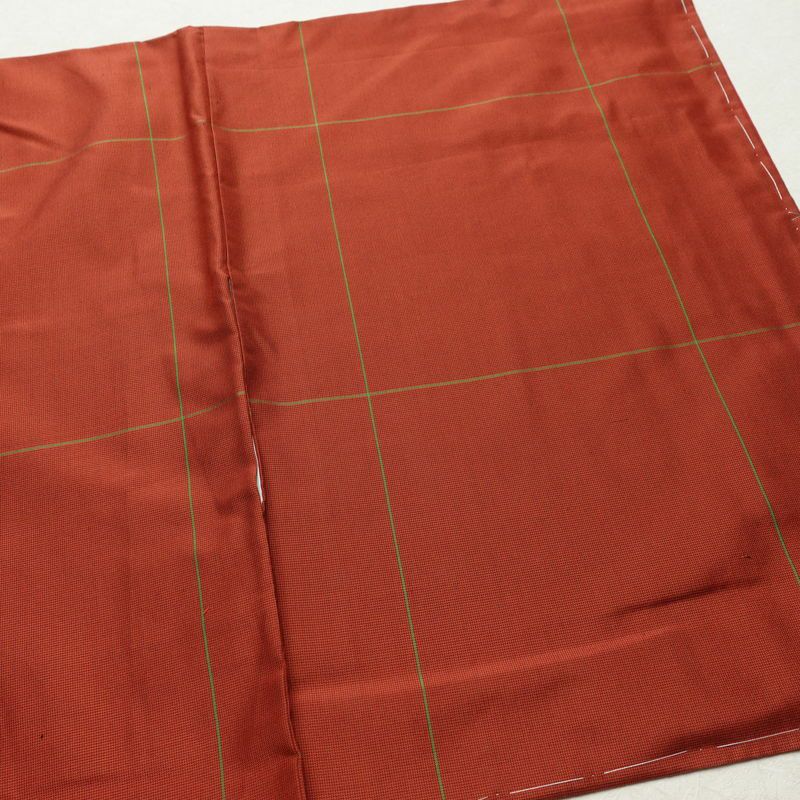 紬 しつけ糸付き 正絹 チェック・格子柄 袷仕立て 身丈162cm 裄丈63.5cm リサイクル着物 着物 モダン シンプル 赤・朱_画像14