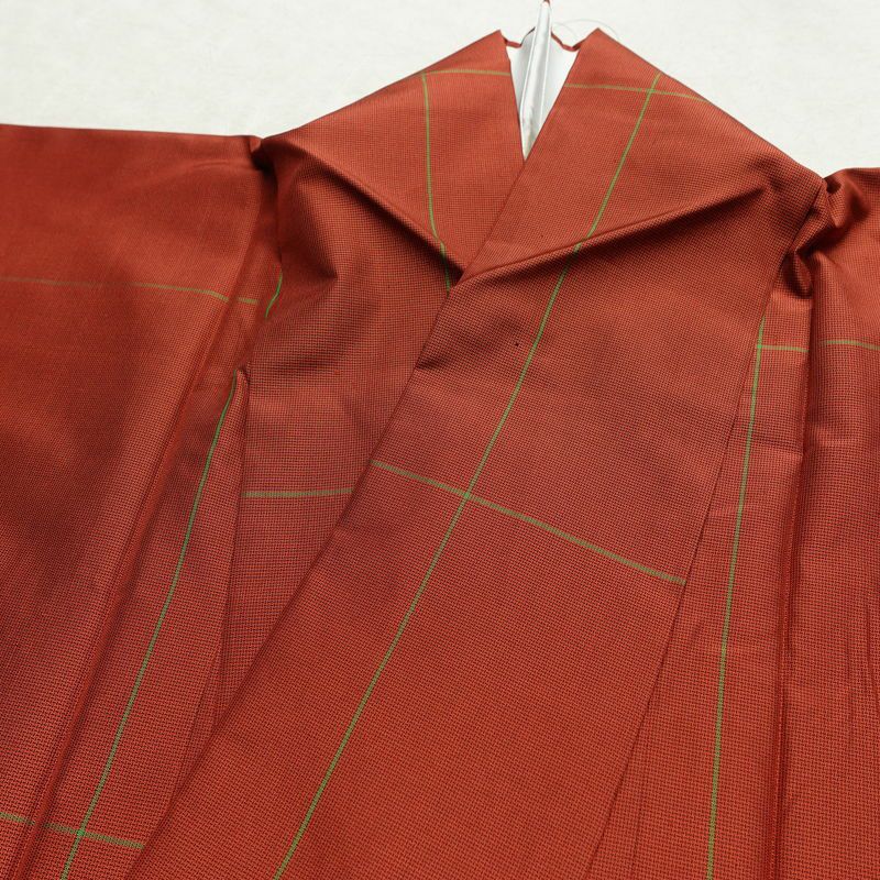 紬 しつけ糸付き 正絹 チェック・格子柄 袷仕立て 身丈162cm 裄丈63.5cm リサイクル着物 着物 モダン シンプル 赤・朱_画像17