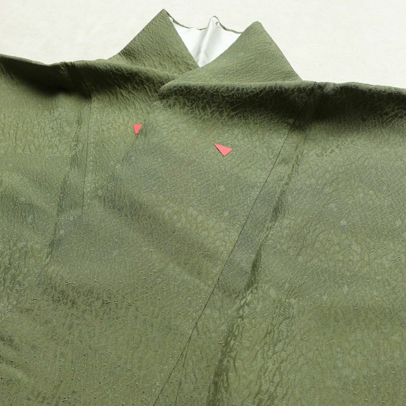 付け下げ 落款入り ふくれ織 正絹 風景柄 袷仕立て 身丈154cm 裄丈63.5cm リサイクル着物 着物 刺繍 金彩 フォーマル 緑・うぐいす色_画像16