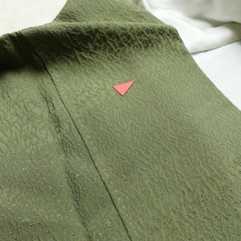 付け下げ 落款入り ふくれ織 正絹 風景柄 袷仕立て 身丈154cm 裄丈63.5cm リサイクル着物 着物 刺繍 金彩 フォーマル 緑・うぐいす色_画像18