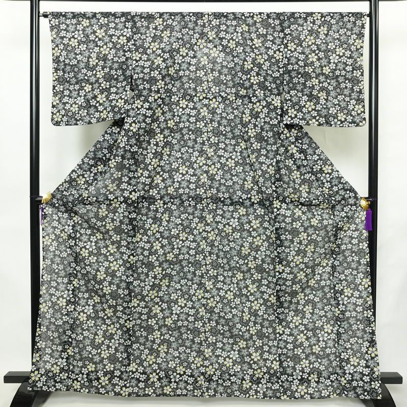 盛夏 小紋 良品 夏用 ポリエステル 花柄 単衣仕立て 身丈164.5cm 裄丈65.5cm リサイクル着物 着物 桜 黒_画像1