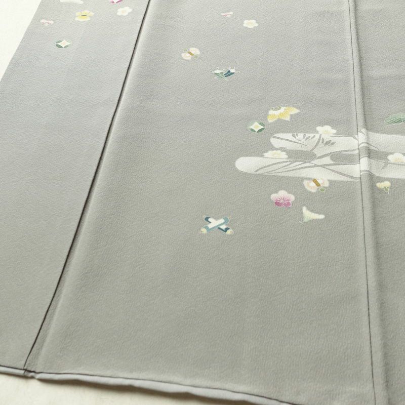訪問着 縮緬 正絹 古典柄 袷仕立て 身丈154.5cm 裄丈63.5cm リサイクル着物 着物 上品 グレー_画像4