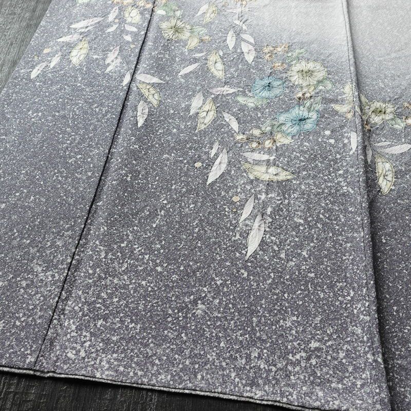 訪問着 縮緬 辻が花 正絹 花柄 袷仕立て 身丈159.5cm 裄丈67.5cm リサイクル着物 着物 入学式 卒業式 七五三 お宮参り フォーマル 紫・藤色_画像4