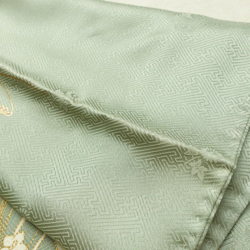 付け下げ 綸子 金駒刺繍 正絹 木の葉・植物柄 袷仕立て 身丈162.5cm 裄丈68.5cm リサイクル着物 一部しつけ糸付き 着物 箔 金彩 入学式 卒業式 七五三 お宮参り フォーマル 緑・うぐいす色_画像12