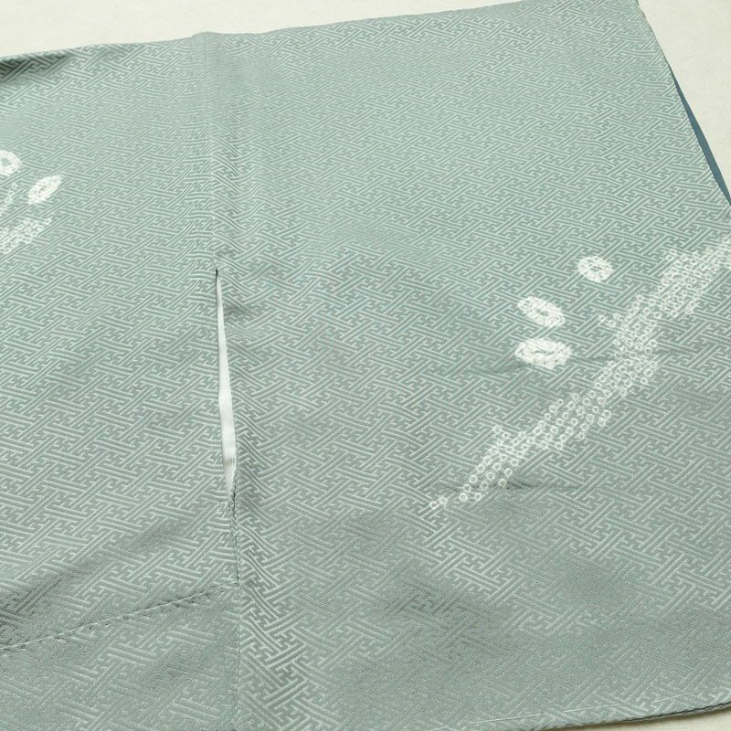 付け下げ 良品 綸子 しつけ糸付き 絞り 正絹 花柄 袷仕立て 身丈155.5cm 裄丈65cm リサイクル着物 着物 刺繍 入学式 卒業式 七五三 お宮参り フォーマル 上品 青・紺_画像14