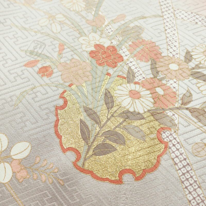 訪問着 良品 落款入り 綸子 正絹 木の葉・植物柄 袷仕立て 身丈159.5cm 裄丈63cm リサイクル着物 一部しつけ糸付き 着物 箔 刺繍 金彩 入学式 卒業式 七五三 お宮参り フォーマル 菊 萩 雪輪 サーモンピンク ピンク_画像11