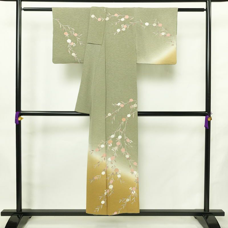 訪問着 縮緬 正絹 木の葉・植物柄 袷仕立て 身丈150.5cm 裄丈62cm リサイクル着物 着物 金彩 入学式 卒業式 七五三 お宮参り フォーマル 緑・うぐいす色_画像2