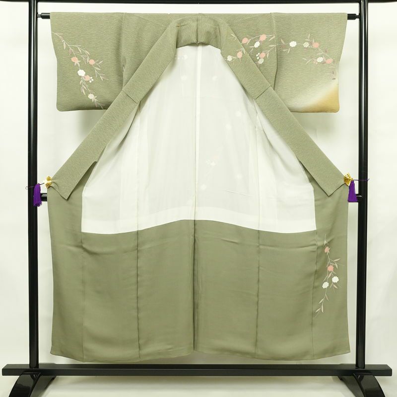 訪問着 縮緬 正絹 木の葉・植物柄 袷仕立て 身丈150.5cm 裄丈62cm リサイクル着物 着物 金彩 入学式 卒業式 七五三 お宮参り フォーマル 緑・うぐいす色_画像3