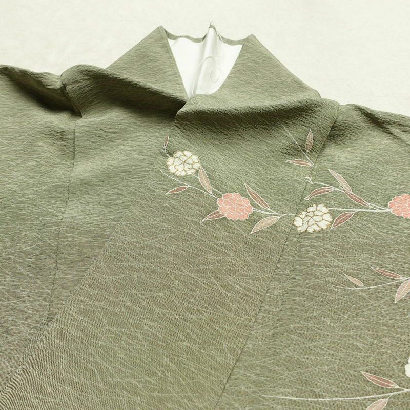 訪問着 縮緬 正絹 木の葉・植物柄 袷仕立て 身丈150.5cm 裄丈62cm リサイクル着物 着物 金彩 入学式 卒業式 七五三 お宮参り フォーマル 緑・うぐいす色_画像17