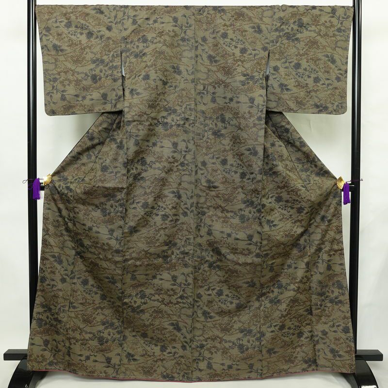 紬 良品 辻が花紬 伊織 しつけ糸付き 正絹 木の葉・植物柄 袷仕立て 身丈167.5cm 裄丈68cm リサイクル着物 着物 茶_画像1