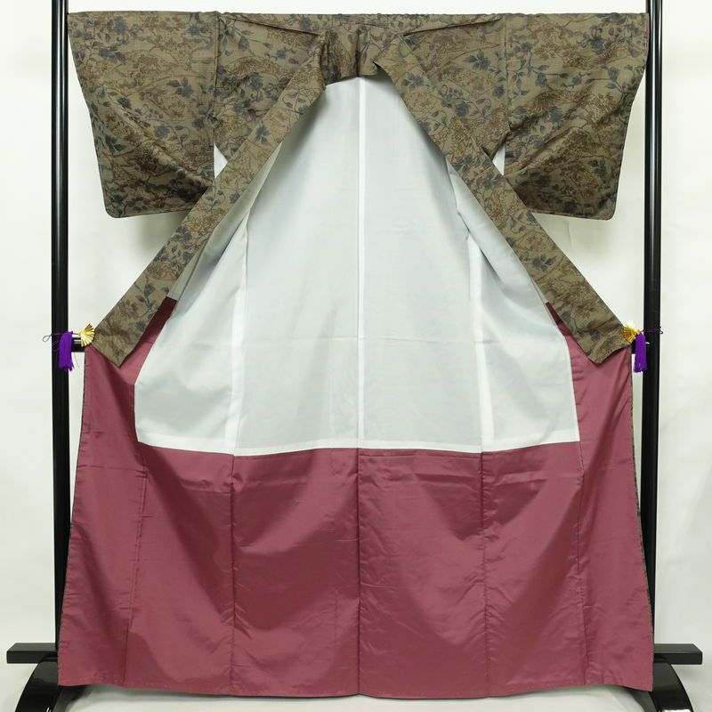 紬 良品 辻が花紬 伊織 しつけ糸付き 正絹 木の葉・植物柄 袷仕立て 身丈167.5cm 裄丈68cm リサイクル着物 着物 茶_画像3