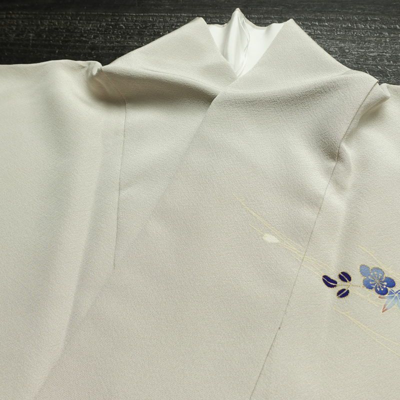 訪問着 良品 京手描友禅 縮緬 一つ紋付き 正絹 花柄 袷仕立て 身丈152.5cm 裄丈62.5cm リサイクル着物 着物 刺繍 箔 金彩 入学式 卒業式 七五三 お宮参り フォーマル 上品 グレー_画像17
