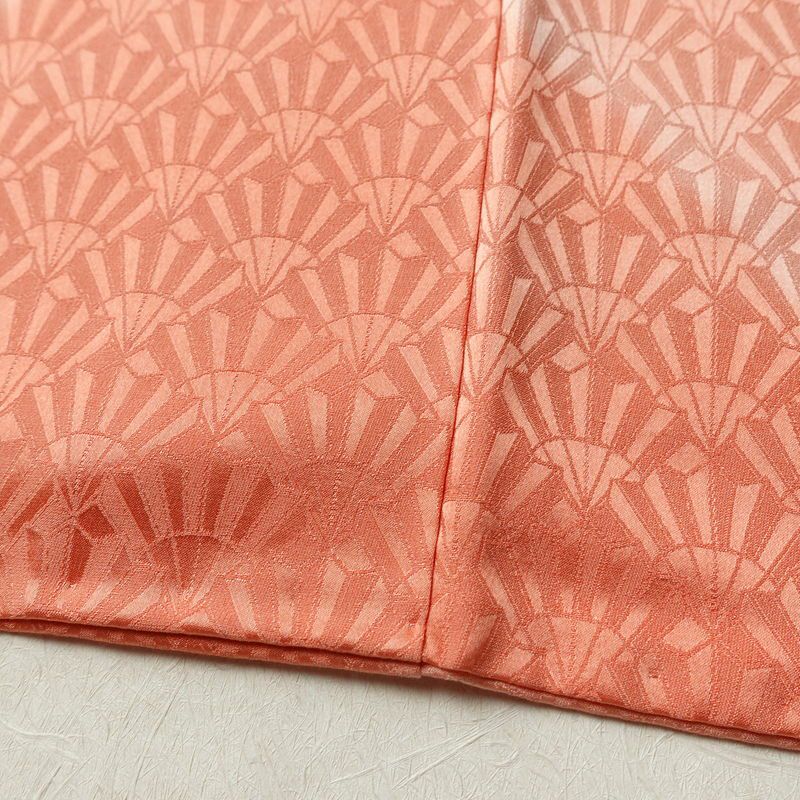 付け下げ 良品 綸子 正絹 古典柄 袷仕立て 身丈156.5cm 裄丈63cm リサイクル着物 着物 入学式 卒業式 七五三 お宮参り フォーマル 上品 サーモンピンク ピンク_画像12