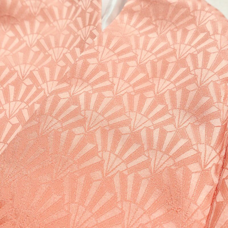 付け下げ 良品 綸子 正絹 古典柄 袷仕立て 身丈156.5cm 裄丈63cm リサイクル着物 着物 入学式 卒業式 七五三 お宮参り フォーマル 上品 サーモンピンク ピンク_画像18