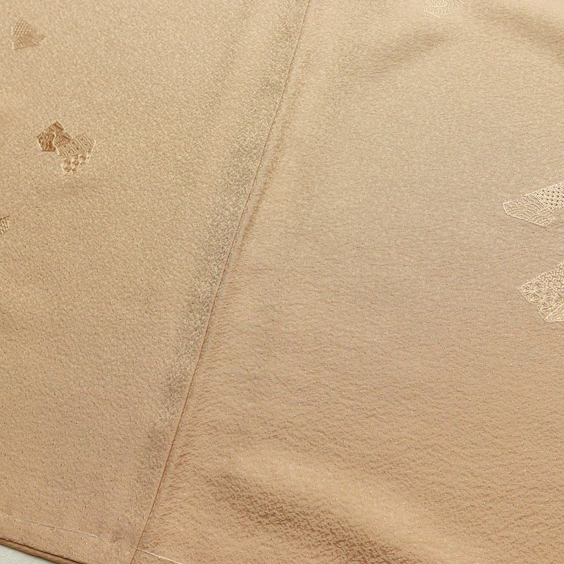 付け下げ 良品 しつけ糸付き スワトウ刺繍 正絹 古典柄 袷仕立て 身丈148.5cm 裄丈63cm リサイクル着物 着物 入学式 卒業式 七五三 お宮参り フォーマル シンプル おしゃれ 上品 ベージュ_画像13