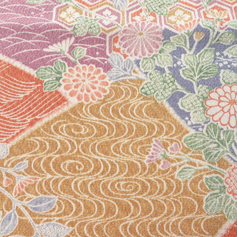 小紋 美品 しつけ糸付き 縮緬 総柄 正絹 古典柄 袷仕立て 身丈161.5cm 裄丈65cm リサイクル着物 着物 菊 亀甲 流水 露芝 多色使い_画像7