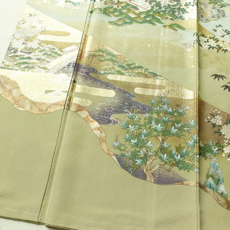付け下げ 美品 しつけ糸付き 縮緬 トールサイズ 正絹 風景柄 袷仕立て 身丈173cm 裄丈68.5cm リサイクル着物 着物 箔 共八掛 金彩 入学式 卒業式 七五三 お宮参り フォーマル 緑・うぐいす色_画像4