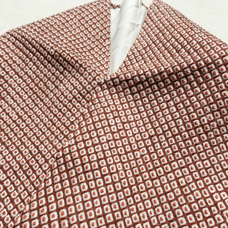 小紋 良品 絞り 総絞り 正絹 古典柄 袷仕立て 身丈164cm 裄丈65cm リサイクル着物 一部しつけ糸付き 着物 茶_画像17