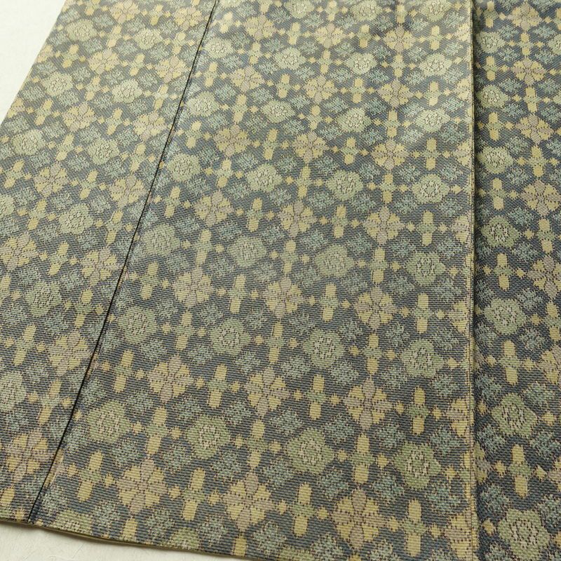 紬 正絹 幾何学柄・抽象柄 袷仕立て 身丈157cm 裄丈64.5cm リサイクル着物 着物 モダン 多色使い_画像4