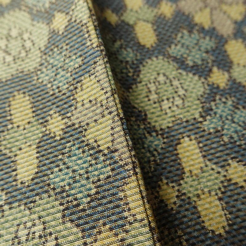 紬 正絹 幾何学柄・抽象柄 袷仕立て 身丈157cm 裄丈64.5cm リサイクル着物 着物 モダン 多色使い_画像10