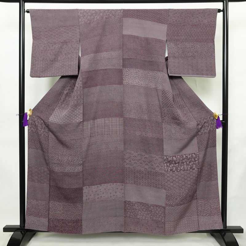 小紋 良品 伝統工芸士 廣瀬雄望 正絹 古典柄 袷仕立て 身丈158.5cm 裄丈64cm リサイクル着物 着物 紫・藤色_画像1