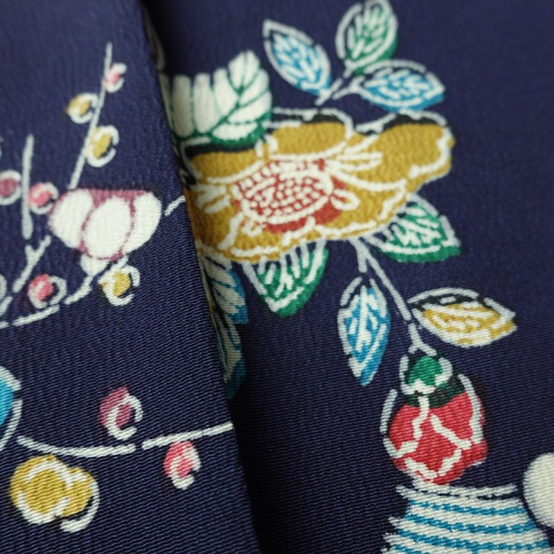 小紋 縮緬 正絹 花柄 袷仕立て 身丈161.5cm 裄丈67.5cm リサイクル着物 着物 青・紺_画像10