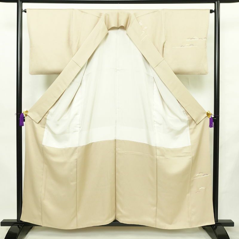 訪問着 良品 正絹 古典柄 袷仕立て 身丈157.5cm 裄丈64.5cm リサイクル着物 着物 箔 金彩 入学式 卒業式 七五三 お宮参り フォーマル 上品 ベージュ_画像3