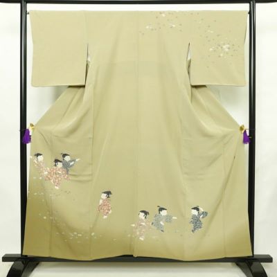 訪問着 良品 関口遼一 十日町友禅 落款入り 縮緬 正絹 人物・動物柄 袷仕立て 身丈156cm 裄丈66cm リサイクル着物 着物 入学式 卒業式 七五三 お宮参り フォーマル ベージュ