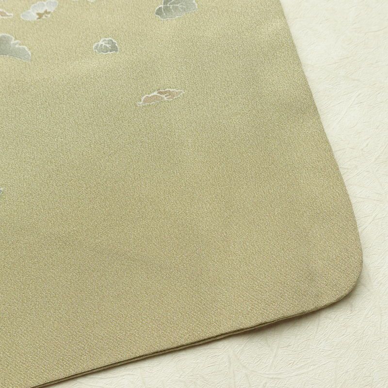 訪問着 良品 関口遼一 十日町友禅 落款入り 縮緬 正絹 人物・動物柄 袷仕立て 身丈156cm 裄丈66cm リサイクル着物 着物 入学式 卒業式 七五三 お宮参り フォーマル ベージュ_画像17