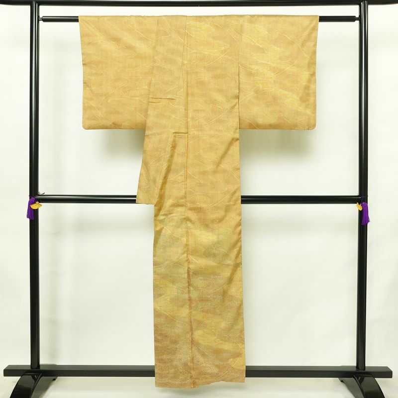 小紋 付下小紋 正絹 流水・波柄 袷仕立て 身丈155.5cm 裄丈64.5cm リサイクル着物 着物 黄・黄土色_画像2