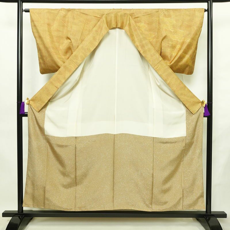 小紋 付下小紋 正絹 流水・波柄 袷仕立て 身丈155.5cm 裄丈64.5cm リサイクル着物 着物 黄・黄土色_画像3