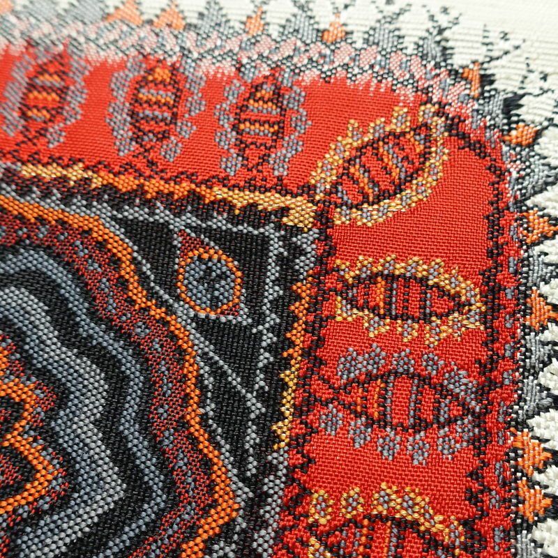 名古屋帯 太鼓柄 正絹 幾何学柄・抽象柄 松葉仕立て なごや帯 リサイクル帯 帯 モダン 紬地 白_画像4