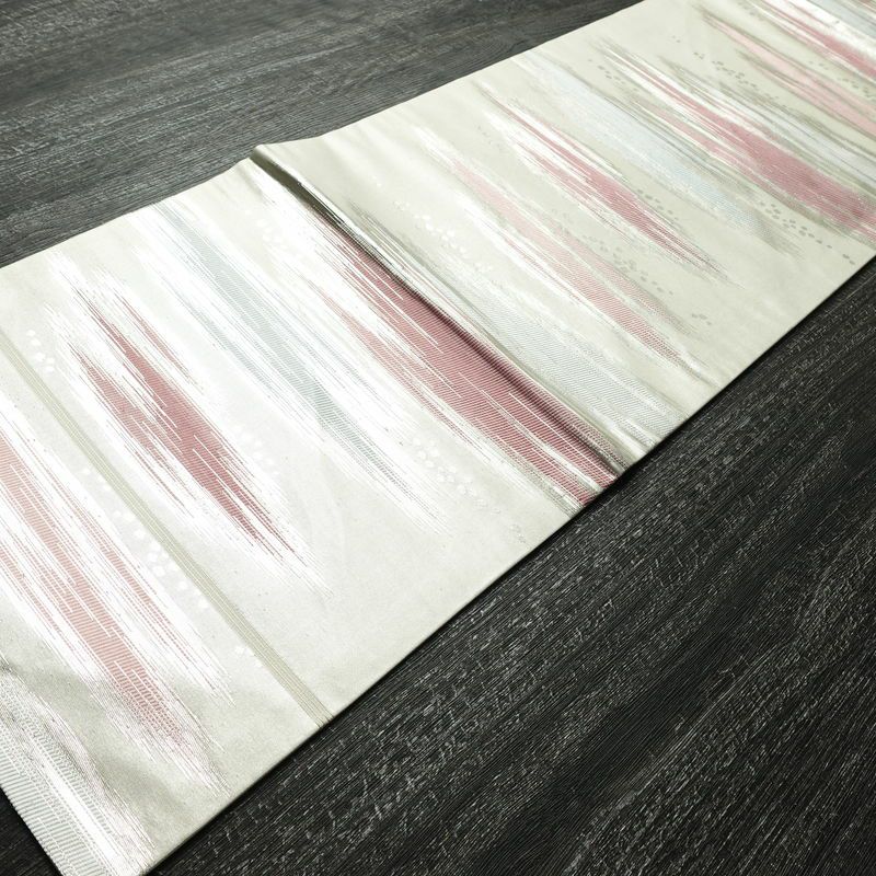 名古屋帯 六通柄 正絹 幾何学柄・抽象柄 名古屋仕立て なごや帯 リサイクル帯 帯 箔 金・銀_画像9