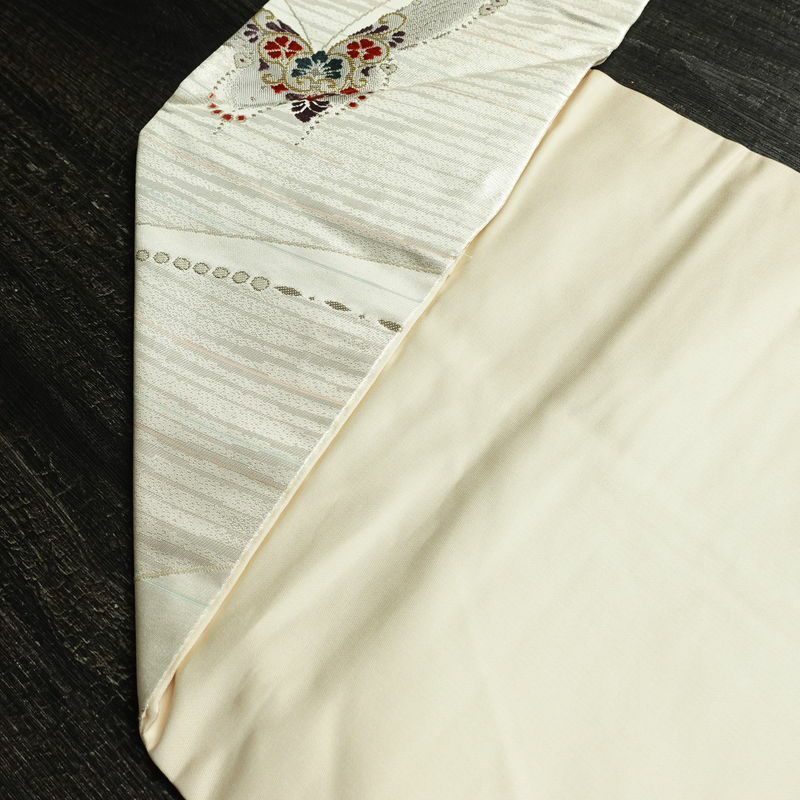 名古屋帯 六通柄 良品 正絹 蝶・昆虫柄 名古屋仕立て なごや帯 リサイクル帯 帯 箔 銀糸 金・銀_画像19