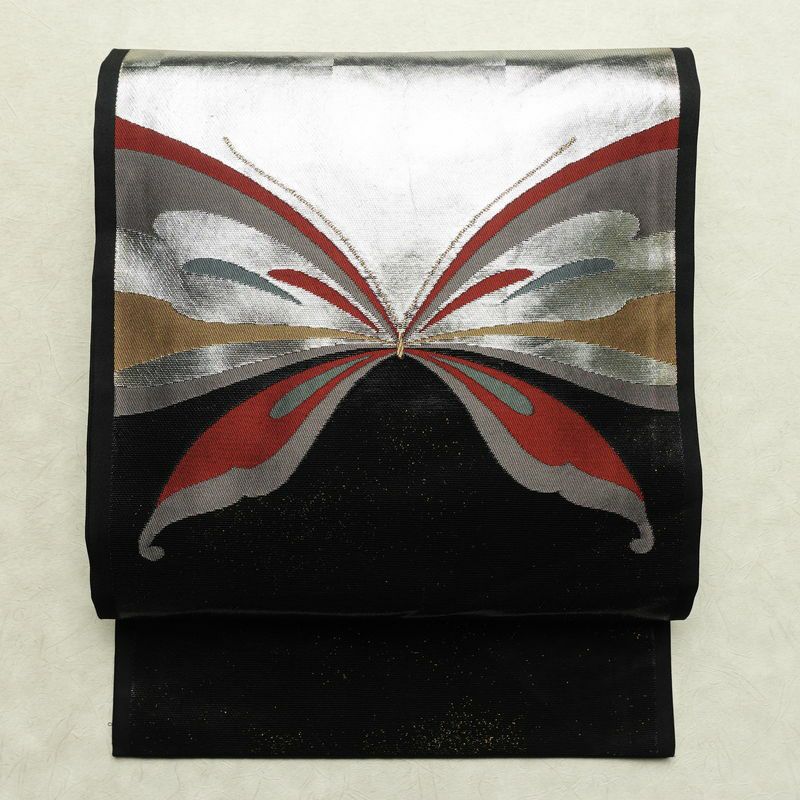 名古屋帯 太鼓柄 正絹 蝶・昆虫柄 名古屋仕立て なごや帯 リサイクル帯 帯 箔 引箔 黒_画像1