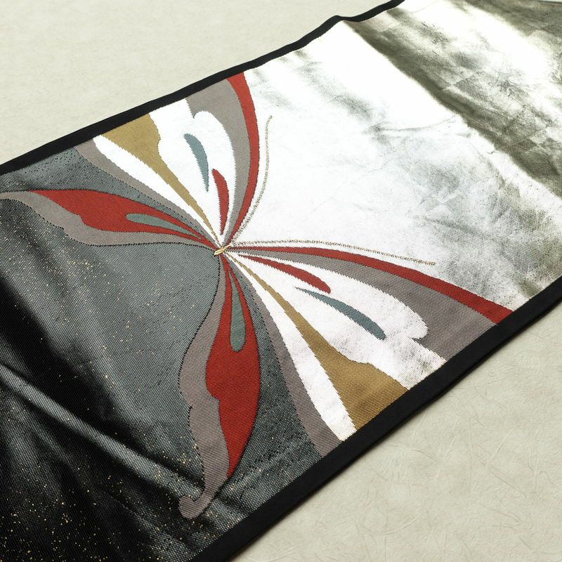 名古屋帯 太鼓柄 正絹 蝶・昆虫柄 名古屋仕立て なごや帯 リサイクル帯 帯 箔 引箔 黒_画像8