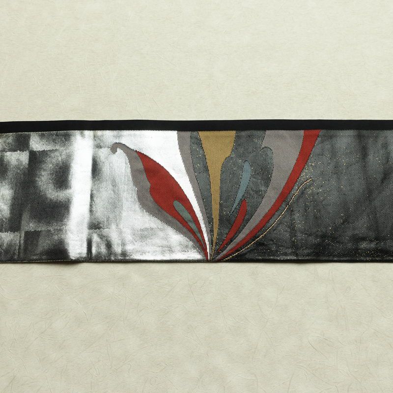 名古屋帯 太鼓柄 正絹 蝶・昆虫柄 名古屋仕立て なごや帯 リサイクル帯 帯 箔 引箔 黒_画像15