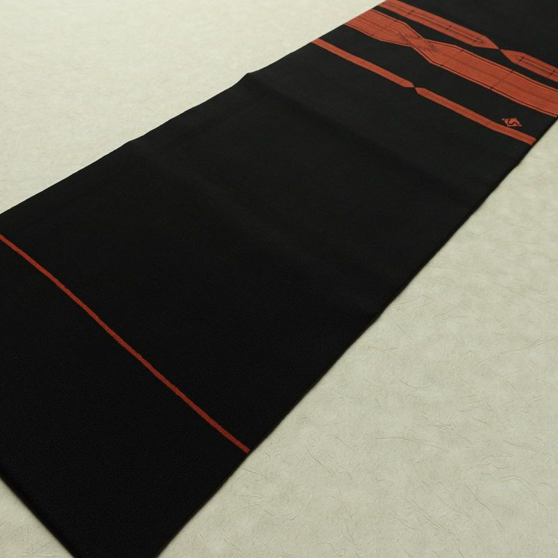 名古屋帯 草木手染 太鼓柄 美品 縮緬 正絹 幾何学柄・抽象柄 名古屋仕立て なごや帯 リサイクル帯 帯 モダン 黒_画像10