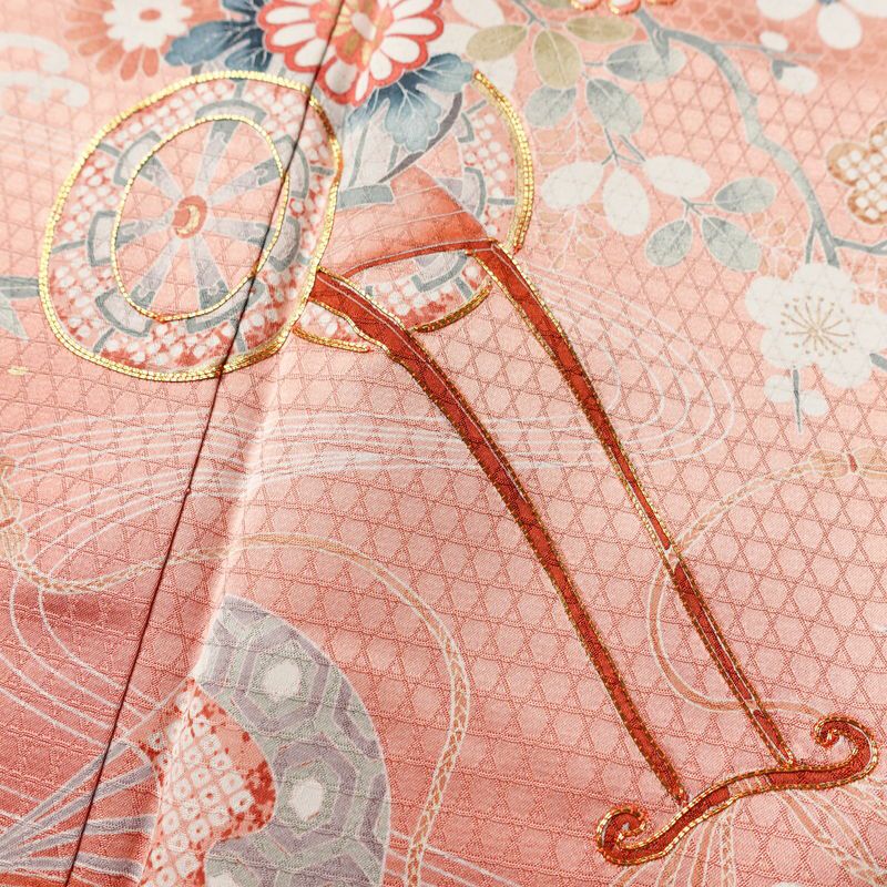 訪問着 美品 綸子 伊達衿付き 金駒刺繍 正絹 古典柄 袷仕立て 身丈159cm 裄丈66cm リサイクル着物 着物 入学式 卒業式 七五三 お宮参り フォーマル 四季花 紅葉 菖蒲 菊 桜 ピンク_画像7