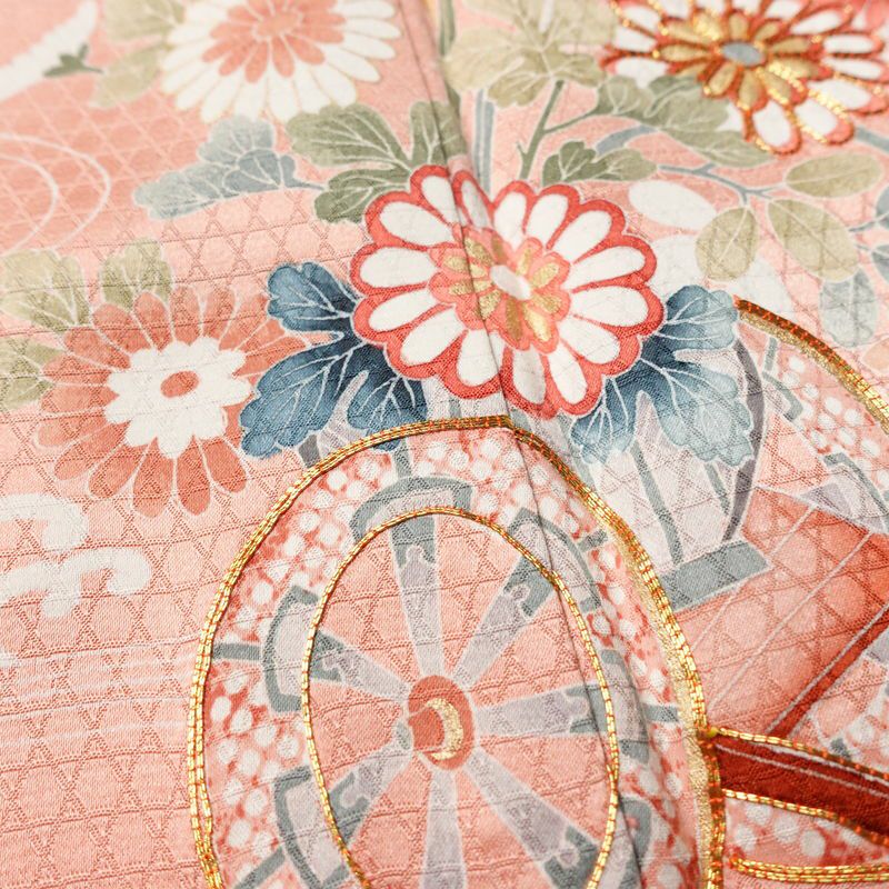 訪問着 美品 綸子 伊達衿付き 金駒刺繍 正絹 古典柄 袷仕立て 身丈159cm 裄丈66cm リサイクル着物 着物 入学式 卒業式 七五三 お宮参り フォーマル 四季花 紅葉 菖蒲 菊 桜 ピンク_画像8