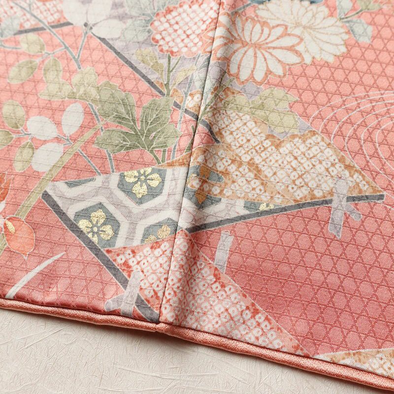 訪問着 美品 綸子 伊達衿付き 金駒刺繍 正絹 古典柄 袷仕立て 身丈159cm 裄丈66cm リサイクル着物 着物 入学式 卒業式 七五三 お宮参り フォーマル 四季花 紅葉 菖蒲 菊 桜 ピンク_画像11