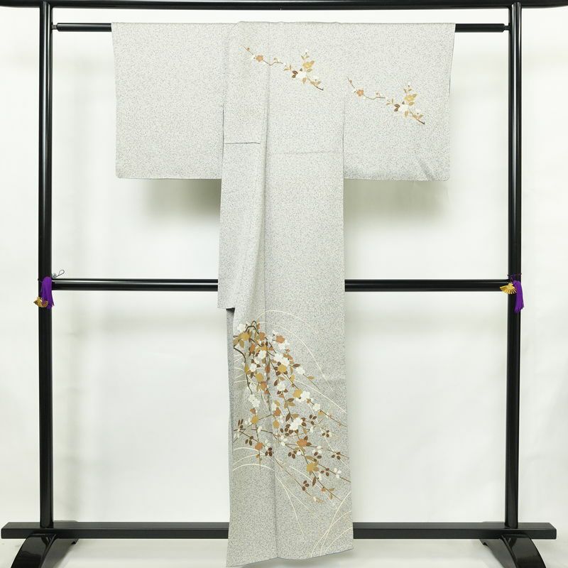 訪問着 正絹 木の葉・植物柄 袷仕立て 身丈157cm 裄丈62.5cm リサイクル着物 着物 箔 金彩 入学式 卒業式 七五三 お宮参り フォーマル グレー_画像2