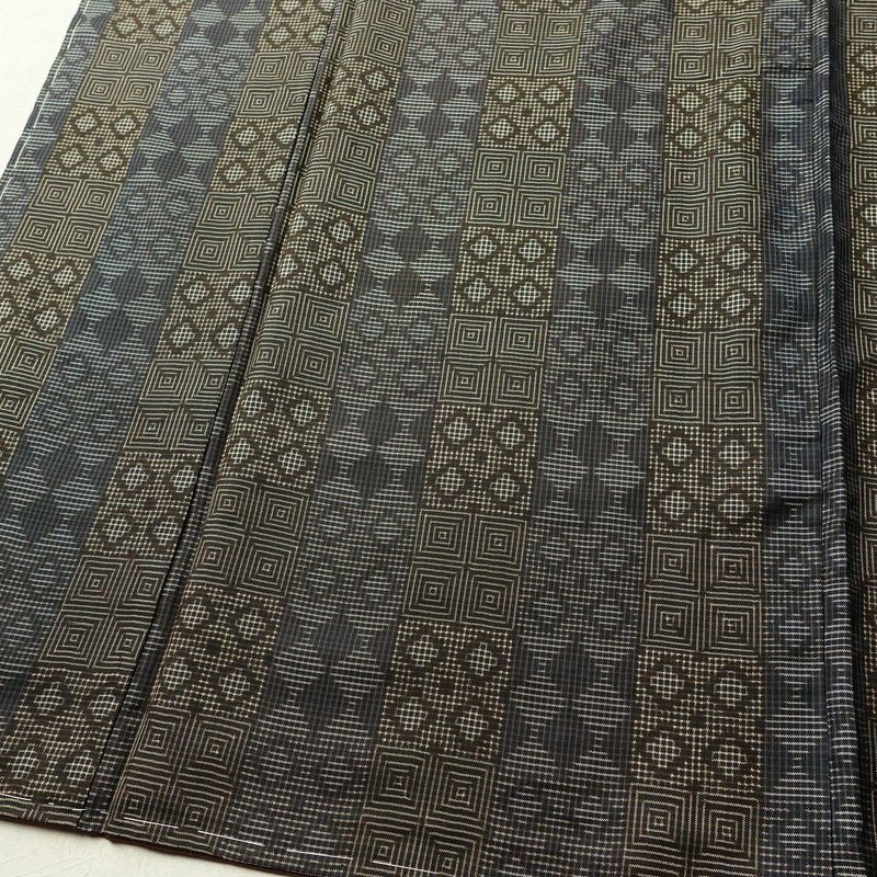 紬 しつけ糸付き 正絹 縞柄・線柄 袷仕立て 身丈150cm 裄丈66cm リサイクル着物 着物 モダン 多色使い_画像4