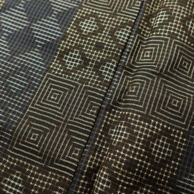 紬 しつけ糸付き 正絹 縞柄・線柄 袷仕立て 身丈150cm 裄丈66cm リサイクル着物 着物 モダン 多色使い_画像9