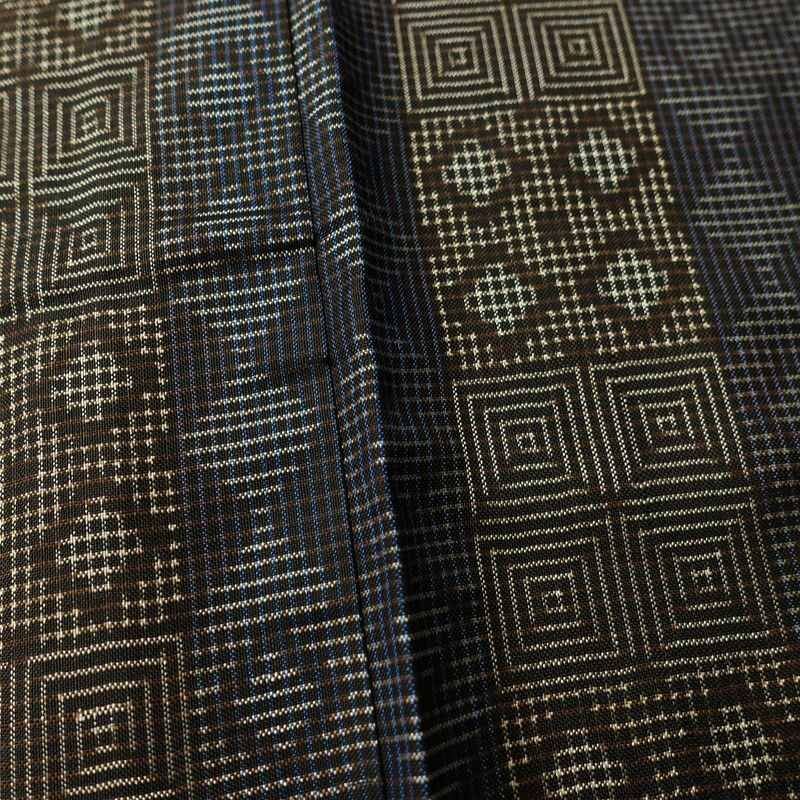 紬 しつけ糸付き 正絹 縞柄・線柄 袷仕立て 身丈150cm 裄丈66cm リサイクル着物 着物 モダン 多色使い_画像11